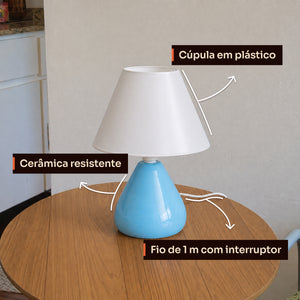 Detalhes do abajur gota azul: cúpula de plástico, cerâmica resistente e fio com interruptor #azulbrilhante #plástico
