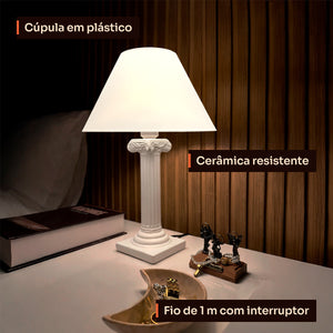 Abajur coluna grega branco com cúpula de plástico, detalhes #branco #plástico