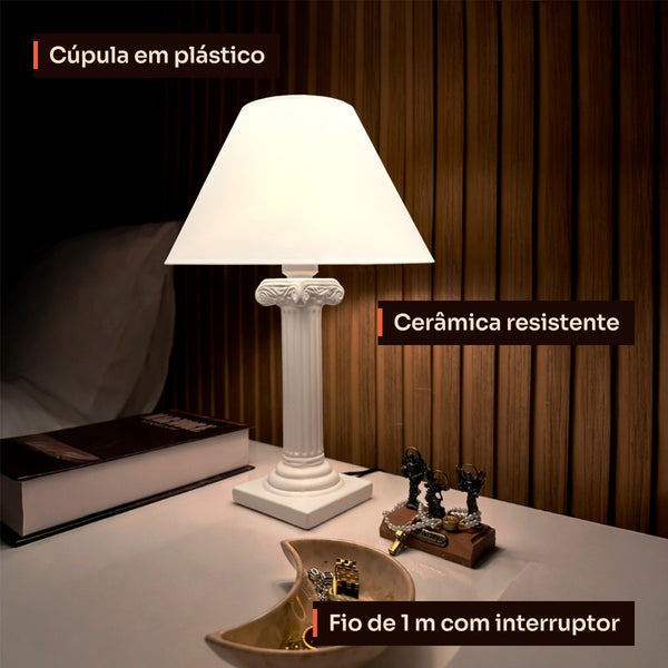 Abajur coluna grega branco com cúpula de plástico, detalhes #branco #plástico