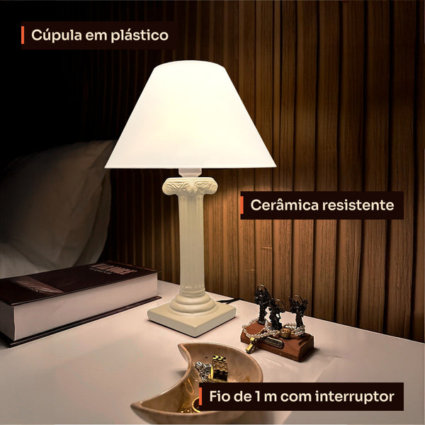 Abajur coluna grega off white com cúpula de plástico, detalhes #offwhite #plástico