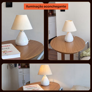 Abajur gota branco com cúpula de tecido aceso no quarto, iluminação aconchegante #branco #tecido