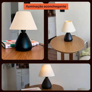Abajur gota preto com cúpula de tecido aceso no quarto, iluminação aconchegante #preto #tecido
