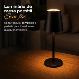 Abajur touch LED sem fio na mesa de cabeceira