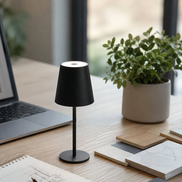 Abajur touch LED com carregamento USB-C