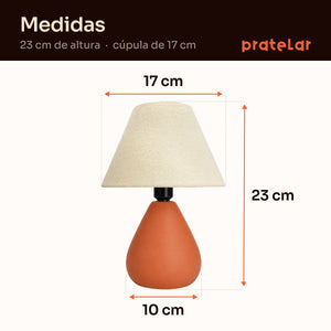 Medidas do abajur gota terracota com cúpula de tecido: 23 cm de altura, cúpula de 17 cm e base de 10 cm #terracota #tecido
