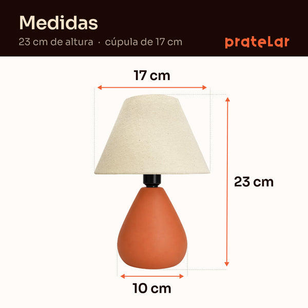 Medidas do abajur gota terracota com cúpula de tecido: 23 cm de altura, cúpula de 17 cm e base de 10 cm #terracota #tecido