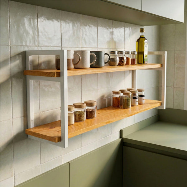 Prateleira dupla industrial branca na cozinha com canecas, potes de tempero e azeite #60x20cm|80x20cm|100x20cm|120x20cm #branco