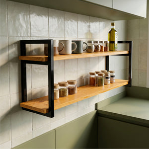 Prateleira dupla industrial preta na cozinha com canecas, potes de tempero e azeite #60x20cm|80x20cm|100x20cm|120x20cm #preto